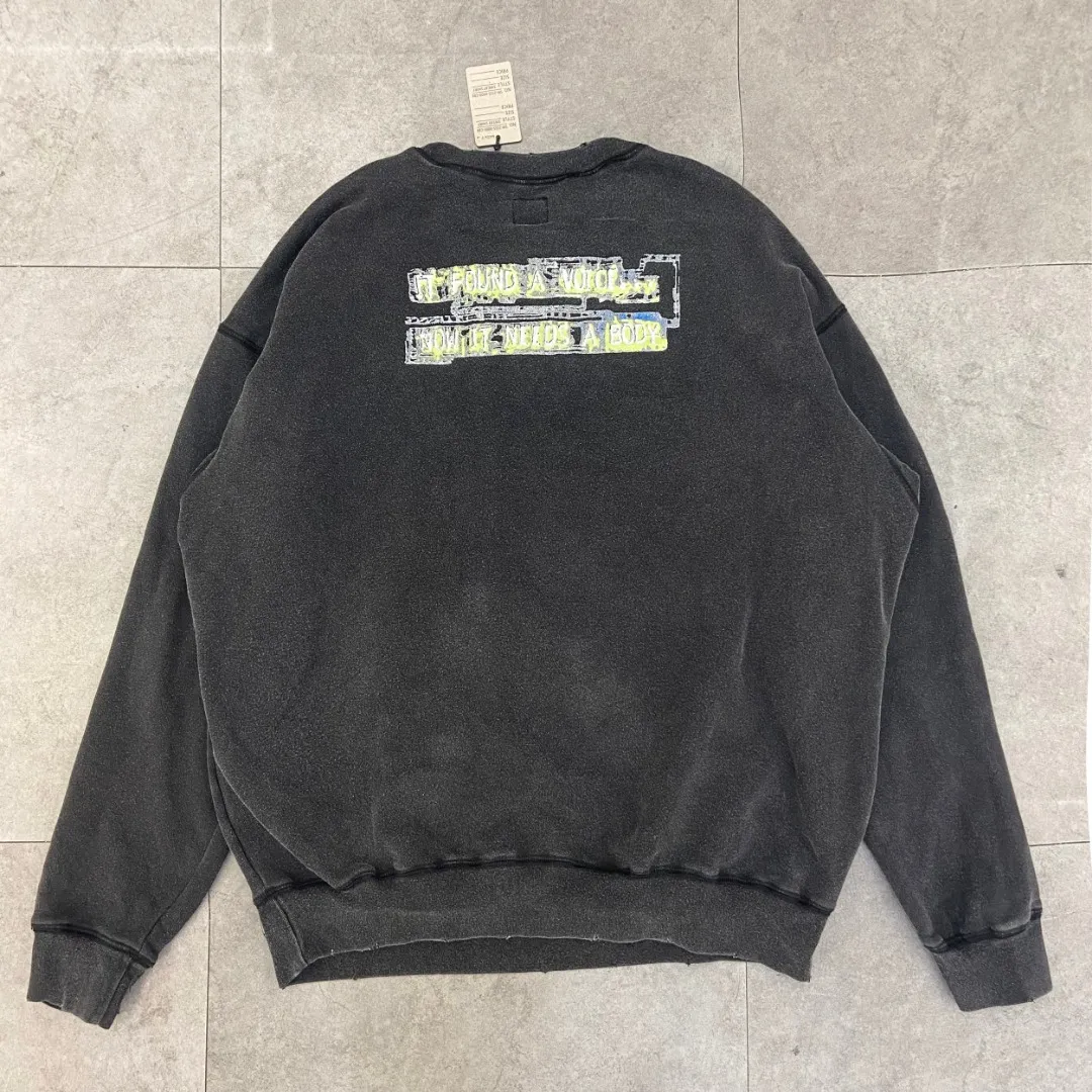 New arrival🆕SAINT MICHAEL Ghost in the Shell GITS retro washed distressed round neck plus velvet pullover long-sleeved sweatshirt Fabric: 420g Style number: SM605 Size: S-M-L-XL Color: Black Price: P198